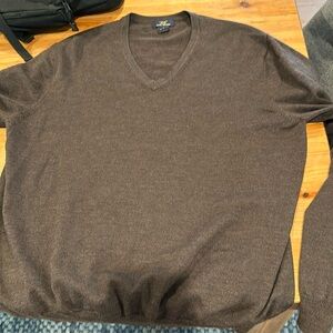 Nice mens brown v-neck sweater